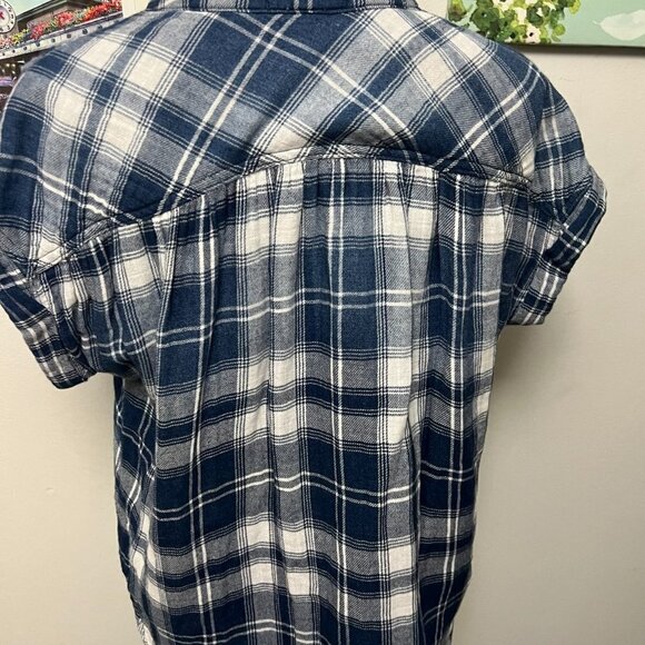 Anthropologie Cloth & Stone Plaid Short Sleeve Button Down Size Small - Picture 3 of 5